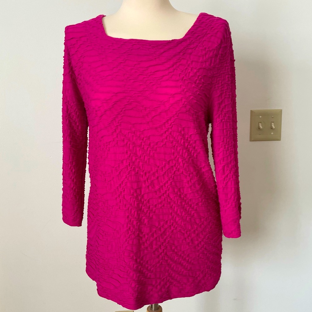 NWT Leo & Nicole Fuschia Square Neck Stretch Knit Top
